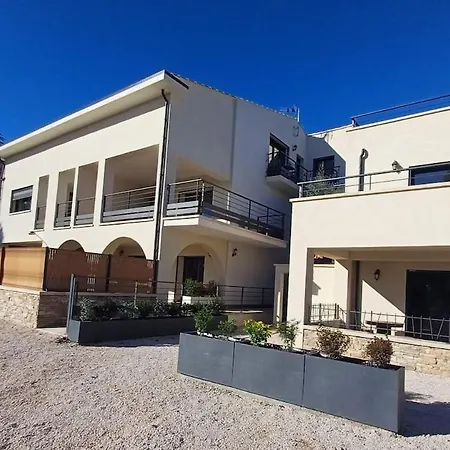 Appartement T3, 8 Couchages, Grande Terrasse, Vue Mer, Parking Privé
